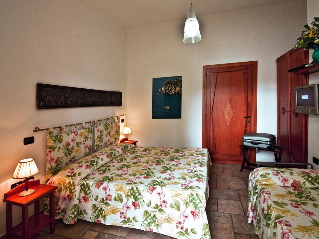 Villaggio Camping Spiaggia Del Riso Villasimius Room photo