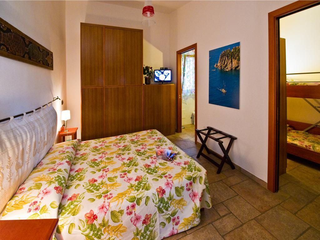 Villaggio Camping Spiaggia Del Riso Villasimius Room photo